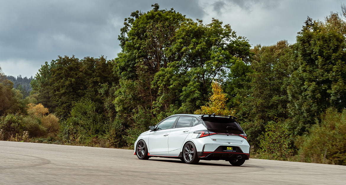 Among the Hyundai N models line up the compact sports cars of the Korean car manufacturer